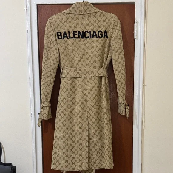 Balenciaga Beige Geometric Trench Coat - Picture 2 of 2
